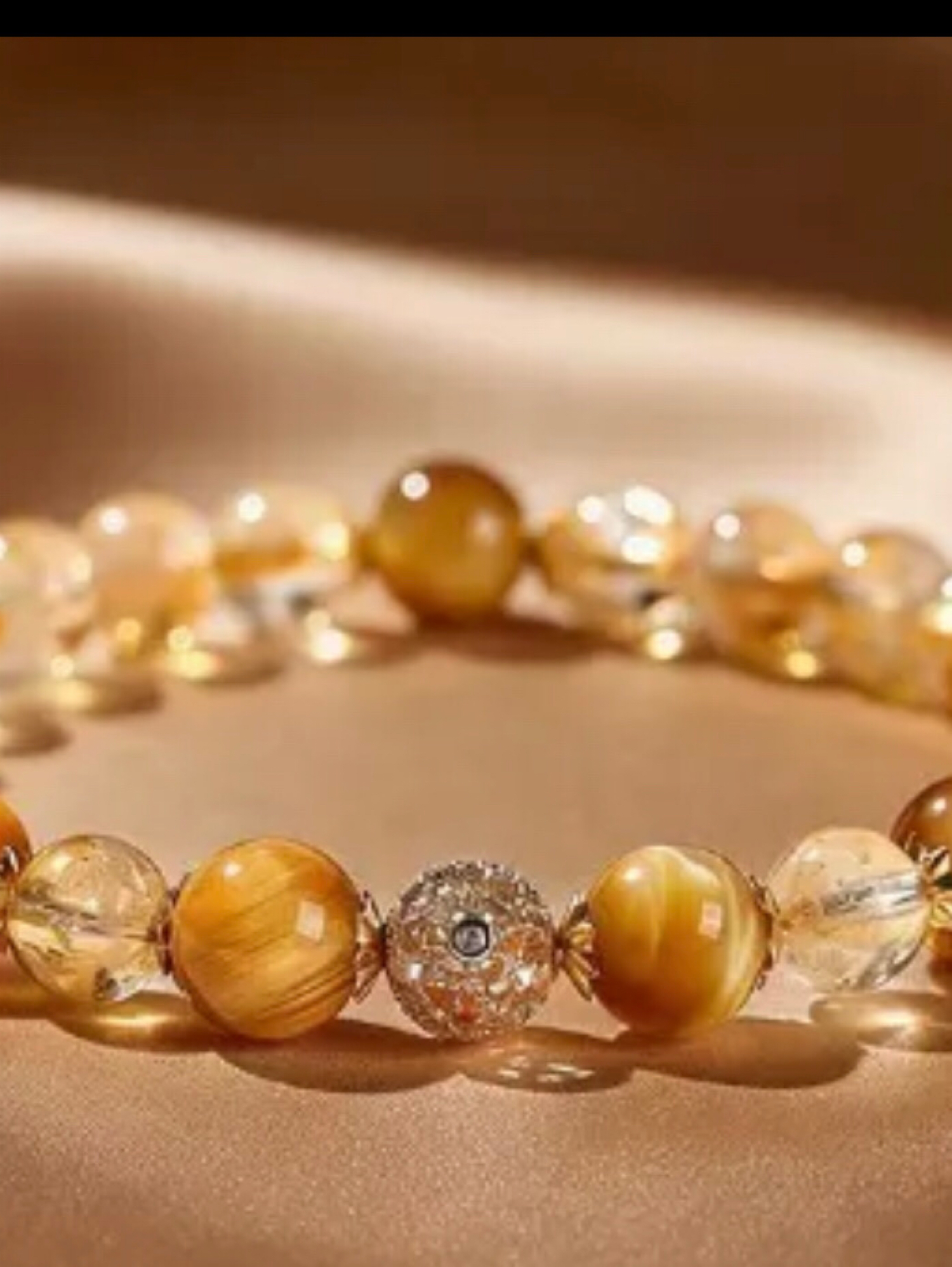 Women’s jewelry & Beauty 